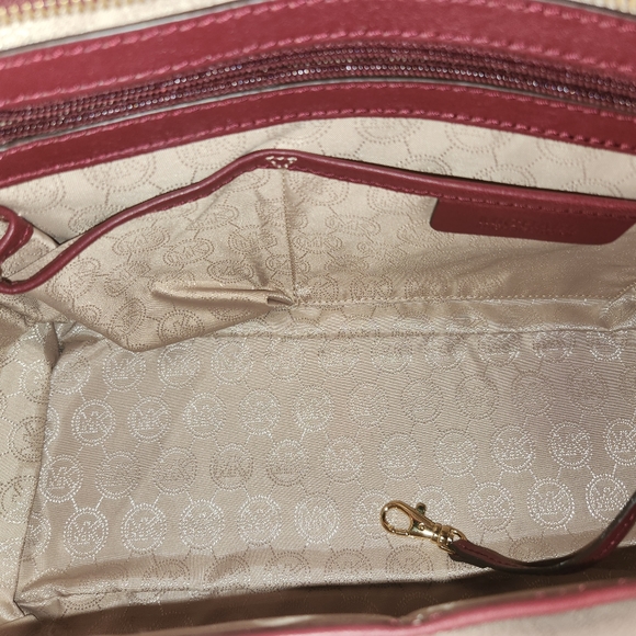 Michael Kors Quilted Selma Bag Satchel in Claret - Picture 6 of 12